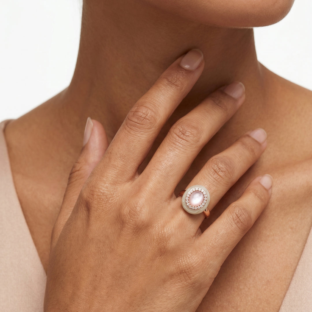 Mother-of-Pearl Ring in 18K Rose Gold